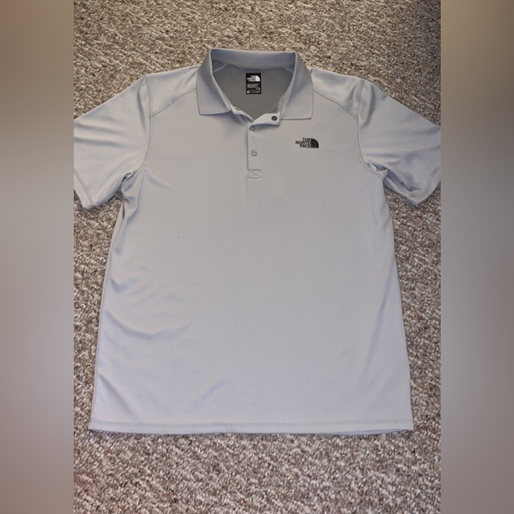 Men’s Northface flash dry shirt size large. Grey color 2 small snags in pictures